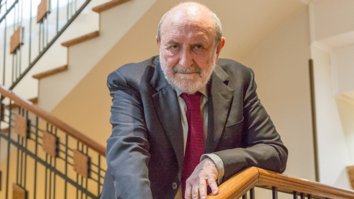 Galimberti: “Riempiamo la scuola di Letteratura e non di computer”, e sui docenti inadeguati: “Il ruolo va abolito”